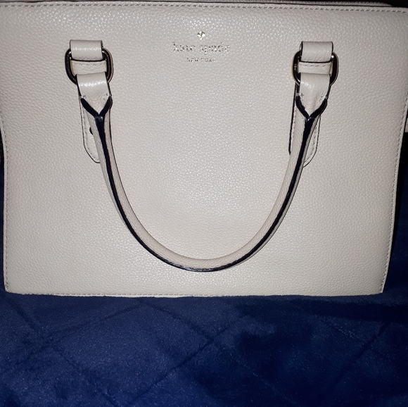 kate spade Handbags - NWOT~Kate Spade~ Mulberry Street Lise satchel with crossbody strap
